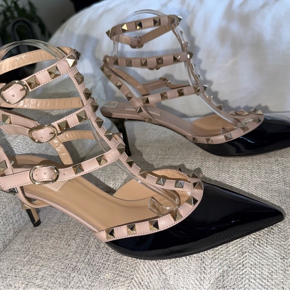 Valentino Garavani Patent Leather Pumps - Black/Poudre - Size 41 - Picture 4 of 9